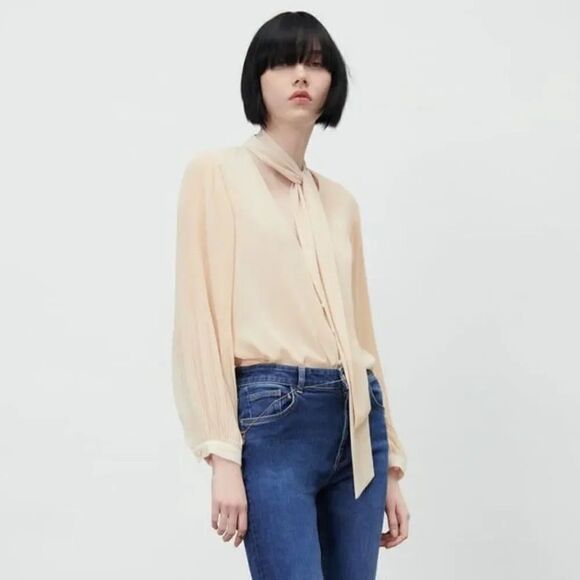 ZARA PLEATED BLOUSE WITH BOW - Picture 1 of 1